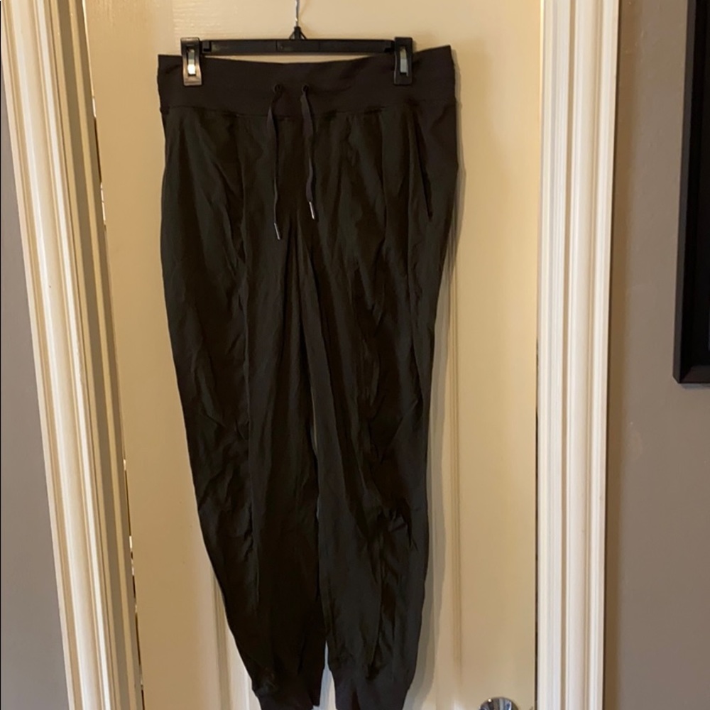Lululemon dance studio jogger, size 8, olive green
